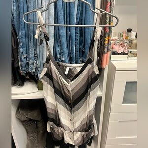 Old Navy Chevron Print Button Down Tank Size L